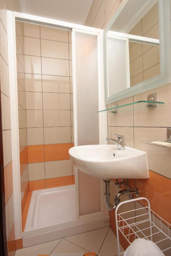 Apartment Mali Losinj 7879B Экстерьер фото